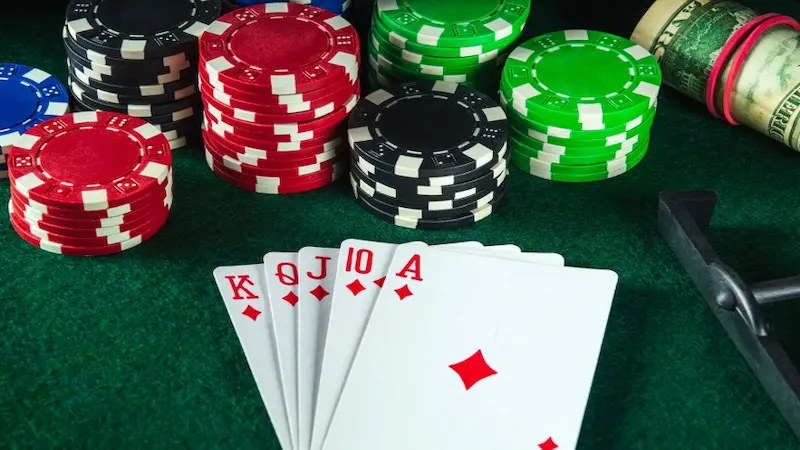 Don't be afraid to fold when showing your Texas Hold'Em Poker LODIBET cards on the Flop